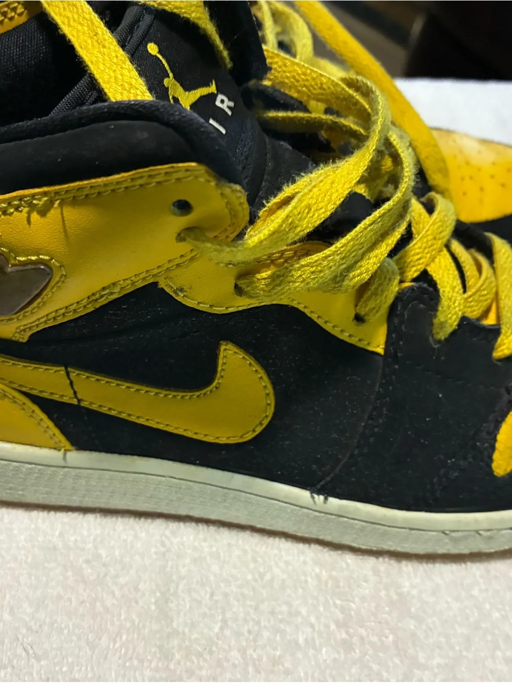 Vintage 2006 - Air Jordan 1 Retro Mid New Love size 5.5